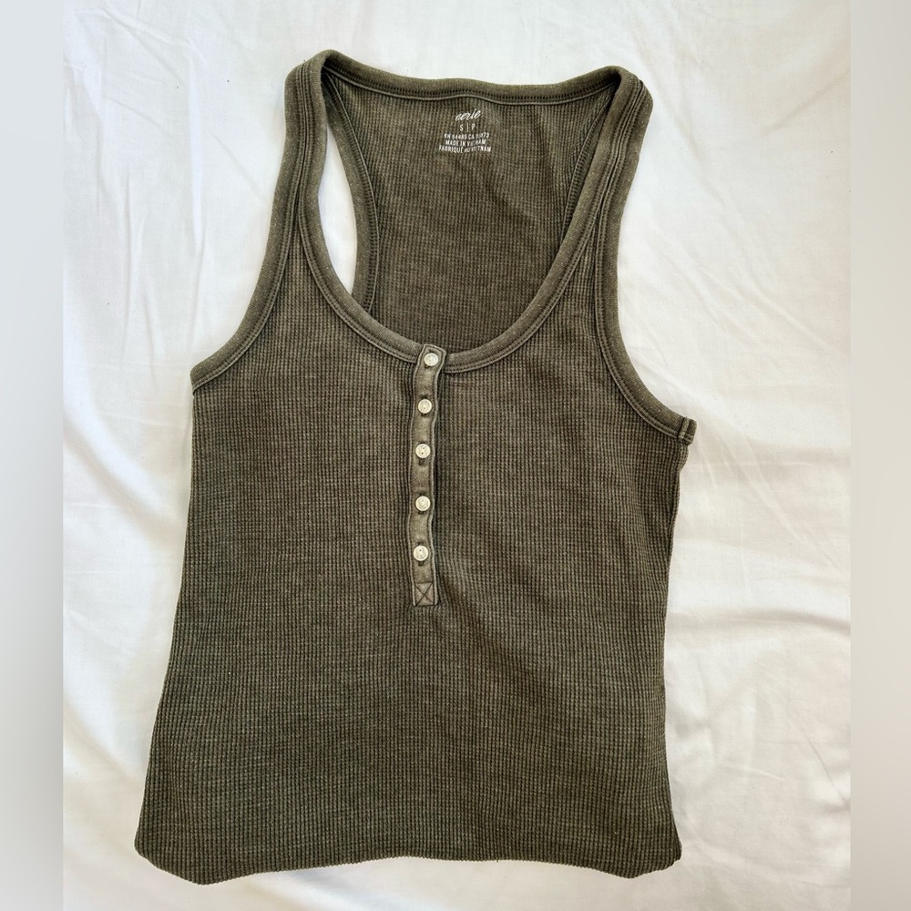 Aerie lounge top